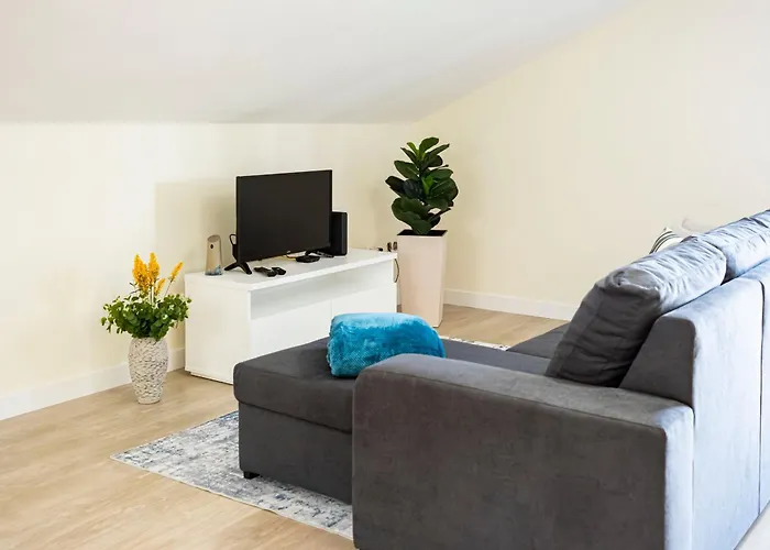 Panoramic Attic By Sabugo House