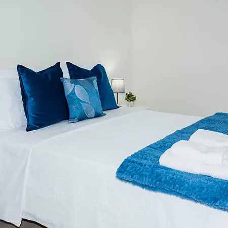 Panoramic Attic By Sabugo House *