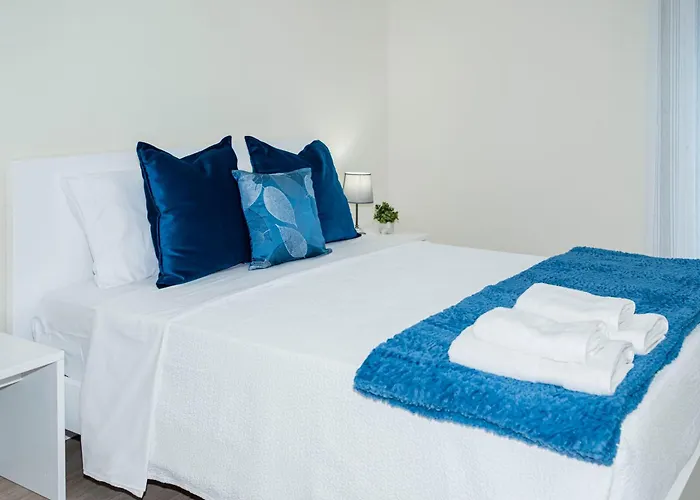 Panoramic Attic By Sabugo House *